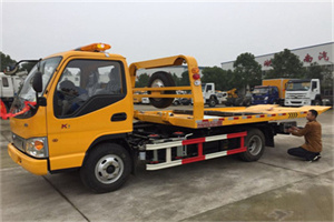 宜兴哪里有拖车服务